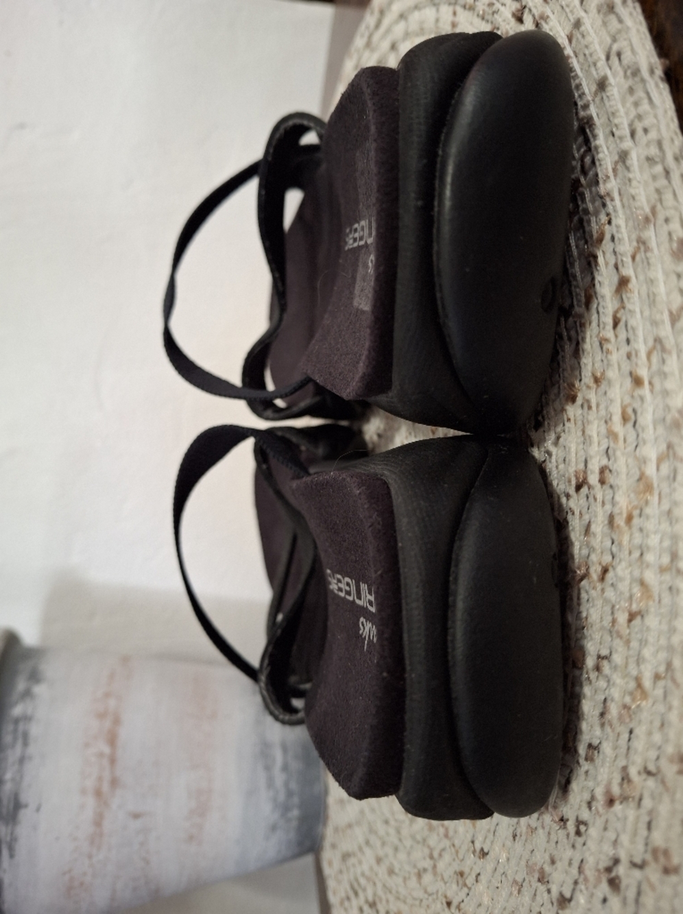 Clarks Springers Women’s Black Slide Sandals Size 6. - Picture 4 of 9